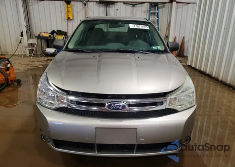 2008 Ford Focus Se z USA, uszkodzony, nr VIN 1FAHP33N88W224719